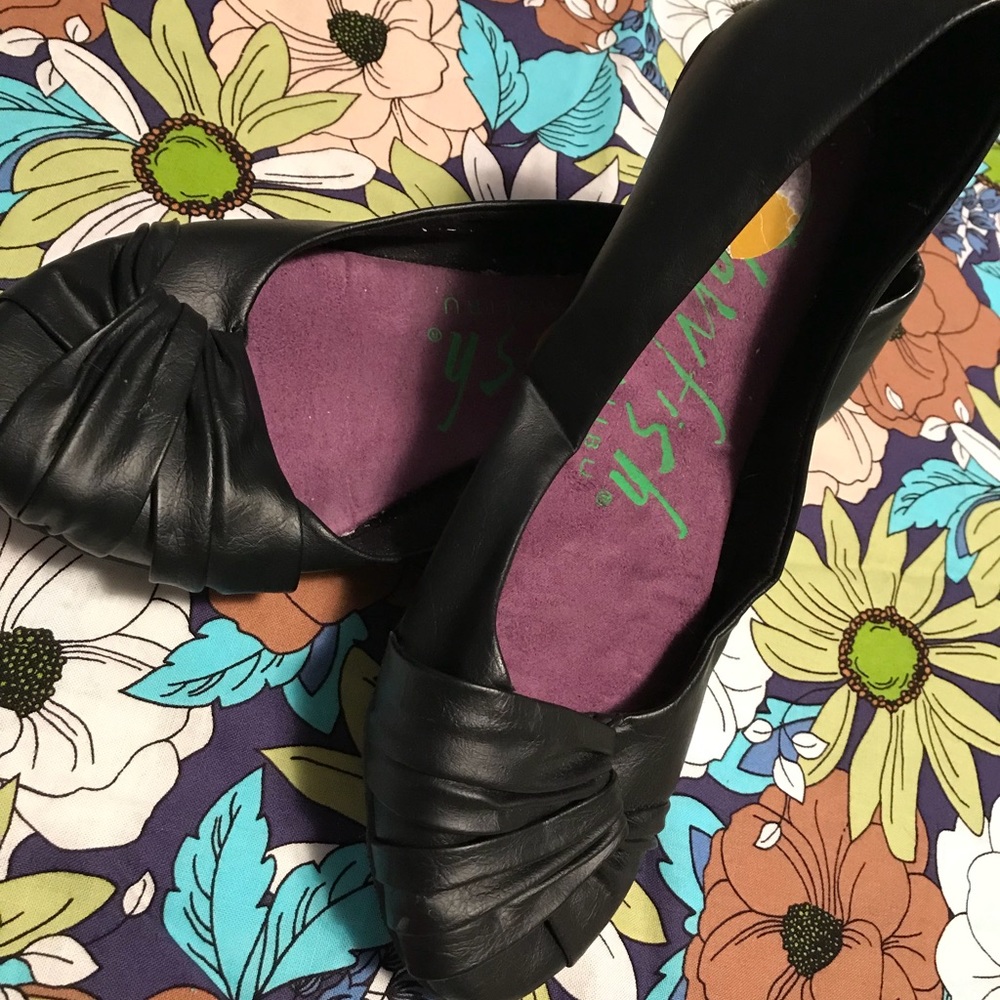 Black flats